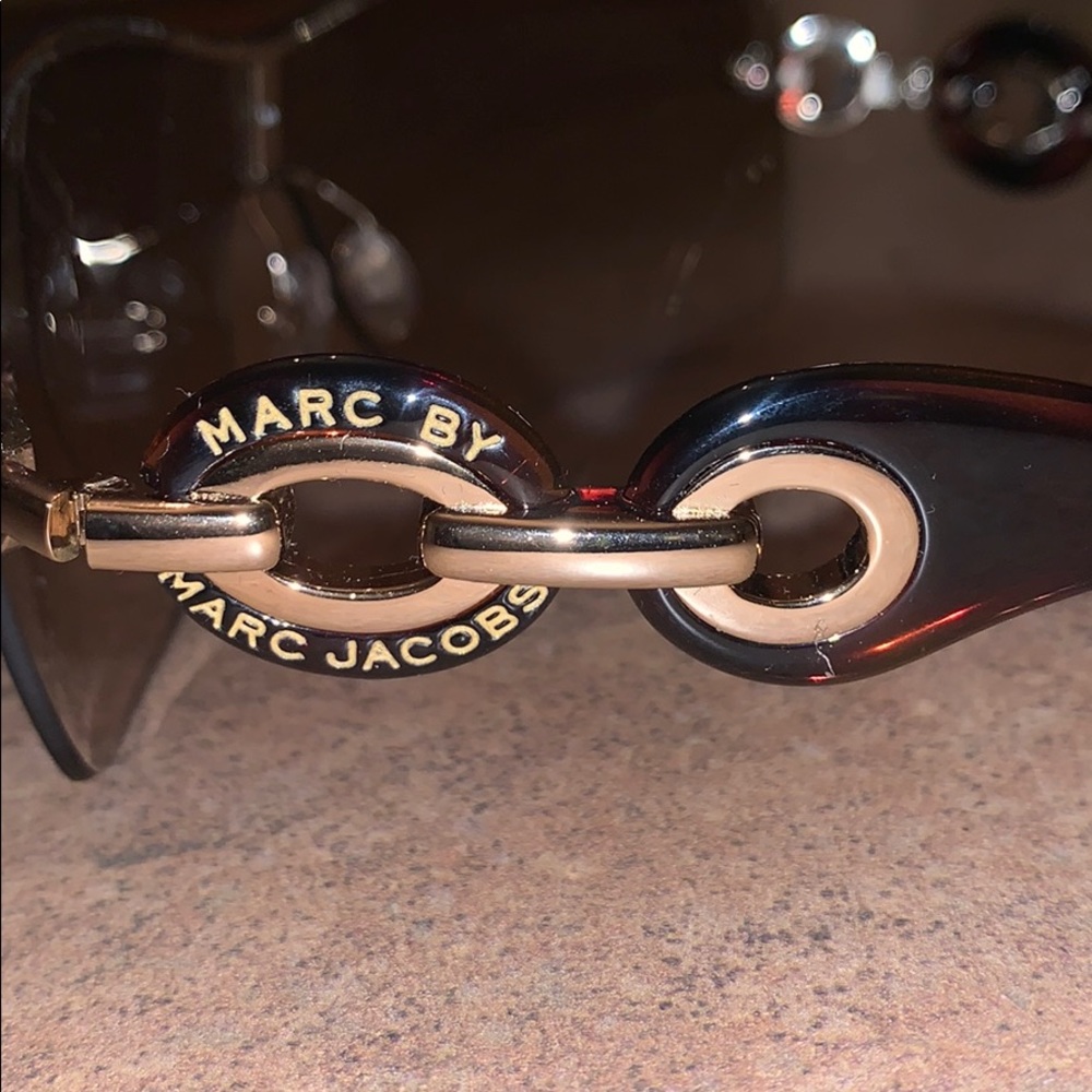 Sunglasses brand New never used don’t have tags